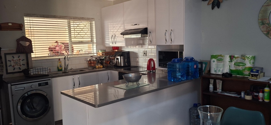 3 Bedroom Property for Sale in Abbotsford Eastern Cape